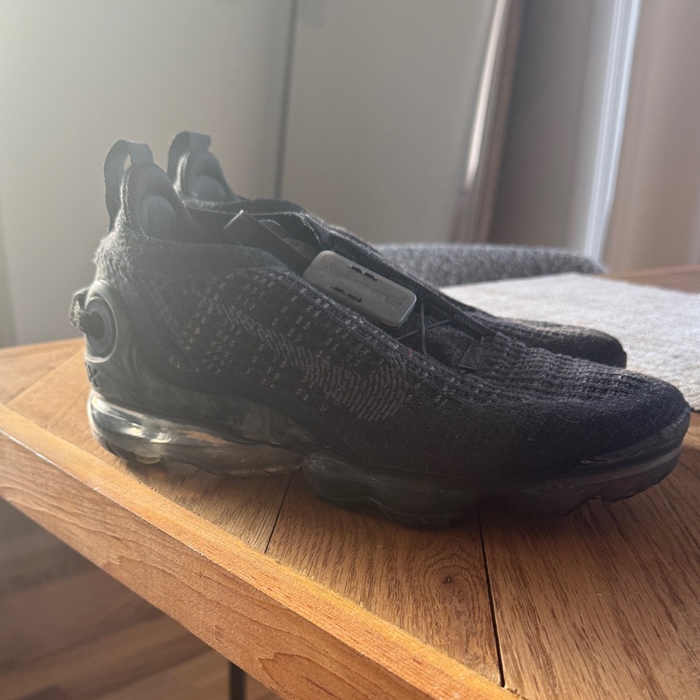 Nike Men's Flyease Vapormax